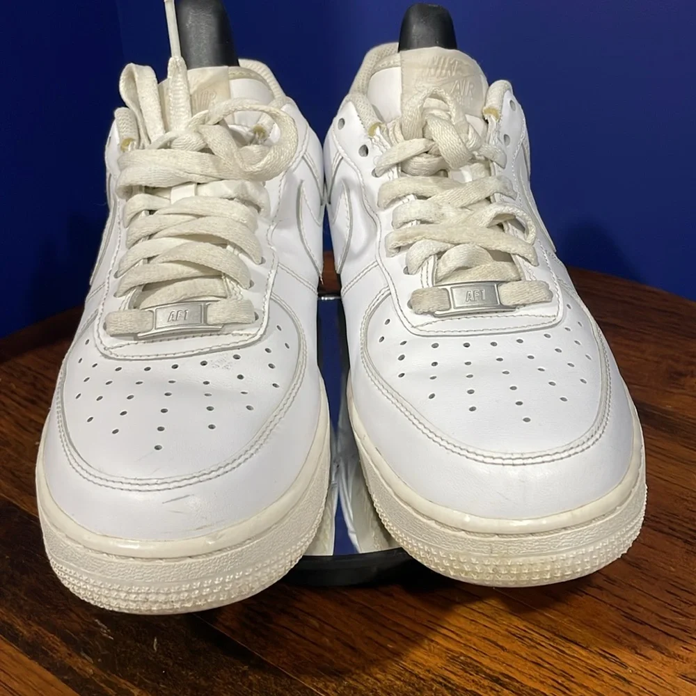 Nike White Air Force 1 - Picture 4 of 8